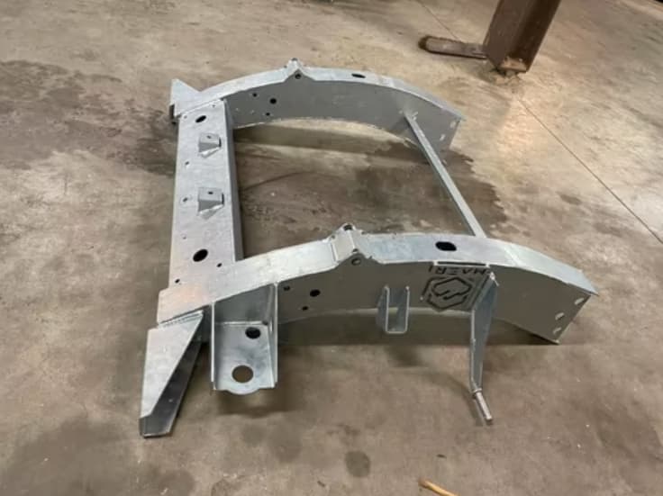 Land Rover discovery 2 , achterbalk/crossmember chassis